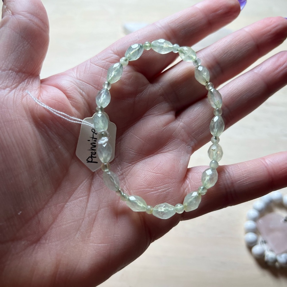 #46 Green Bracelet with Translucent Prehnite Beads and Simple Design
